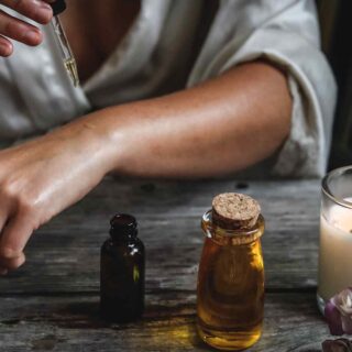 https://cosmetologic.pl/wp-content/uploads/2018/09/post_09-320x320.jpg